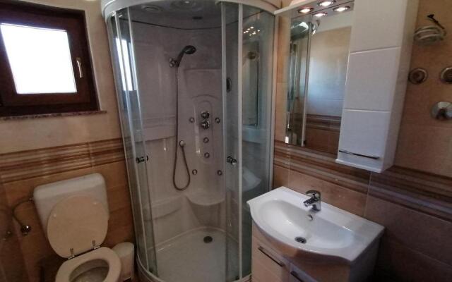 Holiday house Rončević 50 m from sea A1