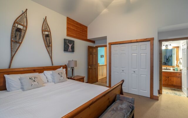 Forest Lane Hideaway - Luxurious Family Friendly Home with Private Hot Tub