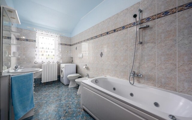 Amazing Home in Labin With 5 Bedrooms, Wifi and Outdoor Swimming Pool