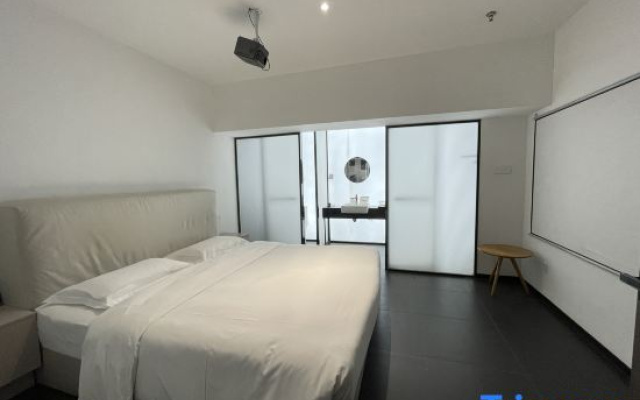 Time Wharf Homestay (Jiefangbei Shibati)