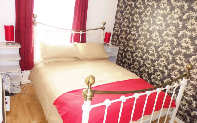 Salisbury Court City Central by BHR Apartments