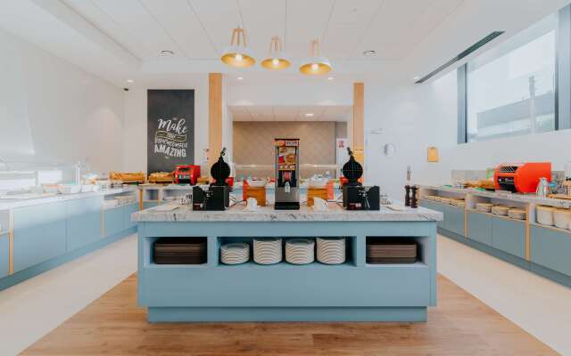 Hampton by Hilton Warsaw Reduta