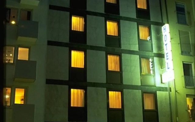 Montree Hotel