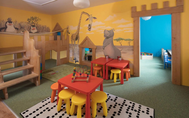 Pinia Hotel & Resort