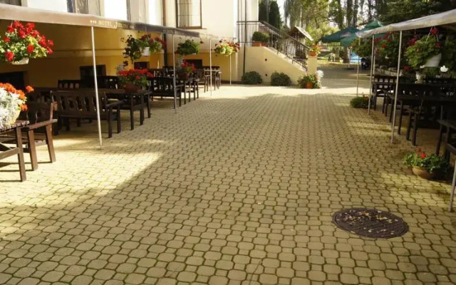 Hotel Jedlina