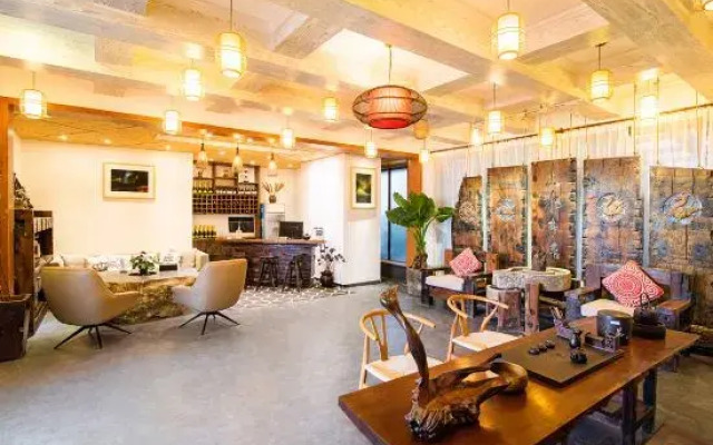 Shanshui Qingju Inn