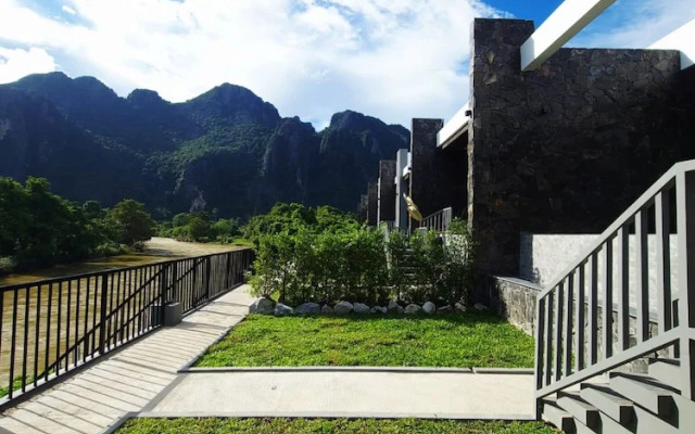 Song View Pool Villa