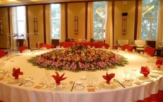 Daqing Hotel