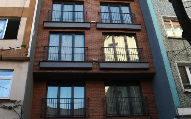 Luxx Suite