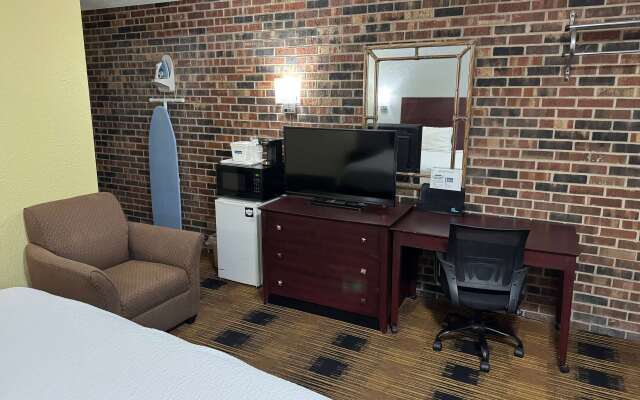 Travelodge by Wyndham Airport Platte City