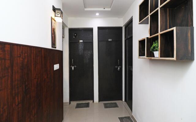 OYO Flagship 24679 Hotel Green House