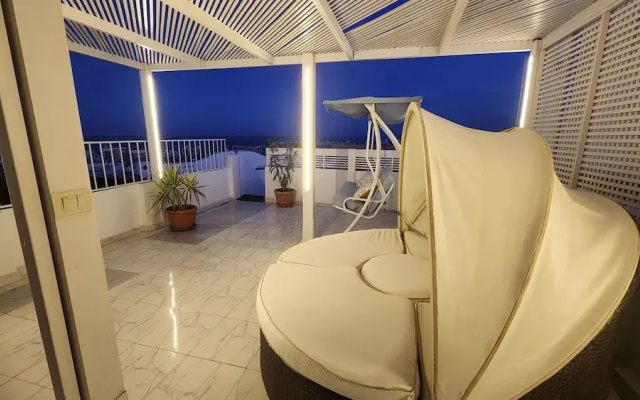 White Roof - Hurghada
