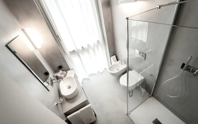 Como Lake Suites