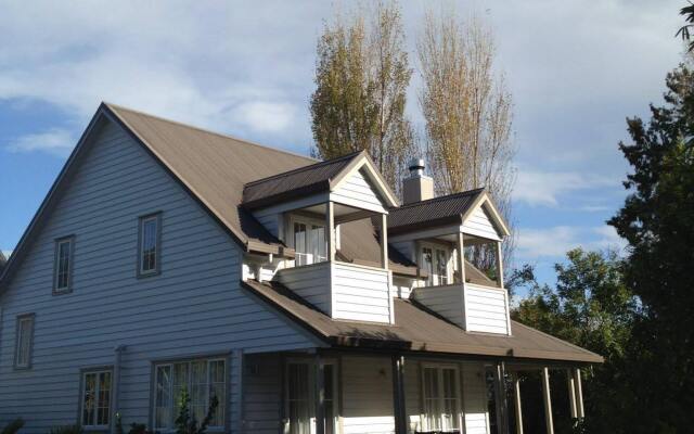 Russell Cottages