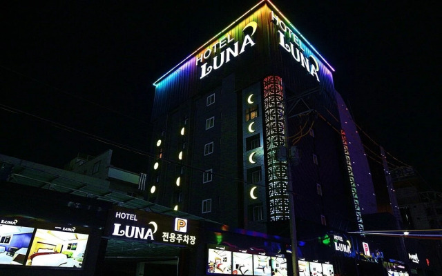 Yeosu Luna Hotel