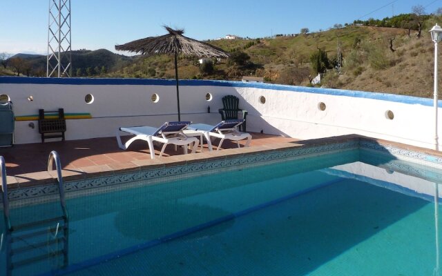 Spacious Holiday Home With Private Pool, in the Mountain and With Beautiful View