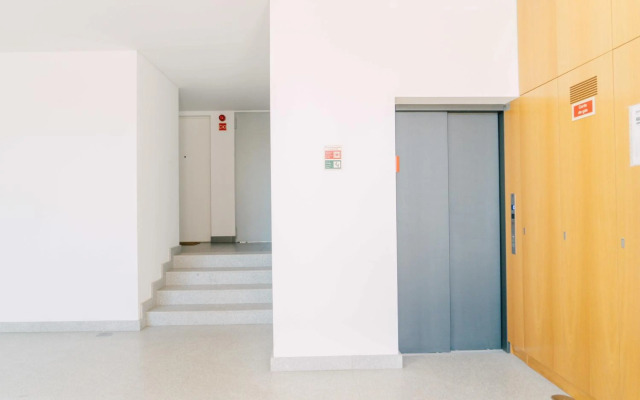 Oporto Yellow Apartments