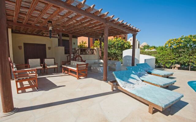 Villa in El Gouna with Pool