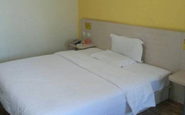 7 Days Inn Beijing Capital University of Economic and Business Subway Station Branch – Guest Rooms – Beijing