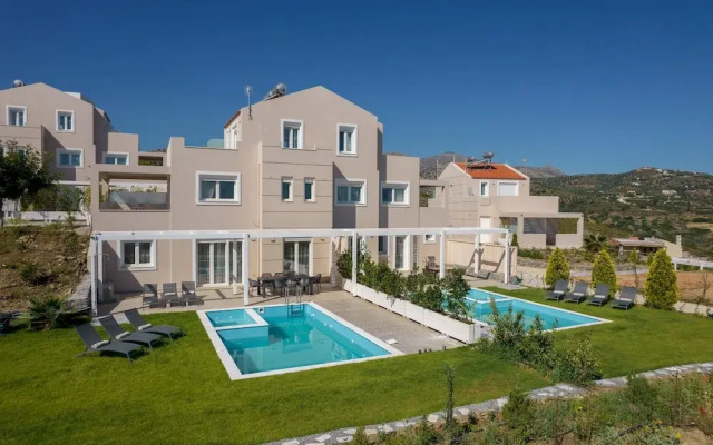 Blue Hills Villas by Estia Yellow 2