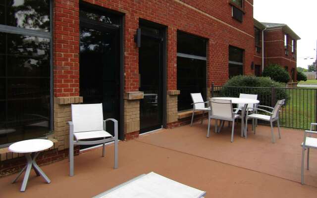 Days Inn by Wyndham Cedartown