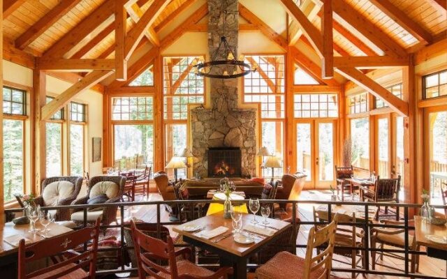 Cathedral Mountain Lodge