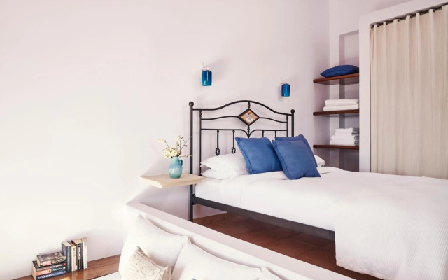 Angelina Aegina Boutique Escape