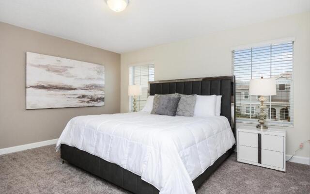 Four Bedrooms w/ Pool TownHome 4841