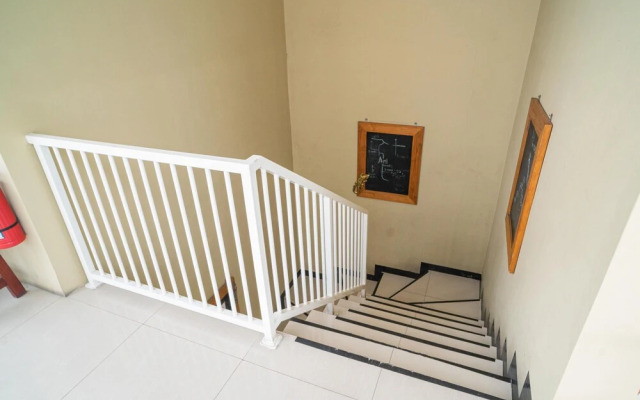 RedDoorz Syariah near Suncity Mall Sidoarjo