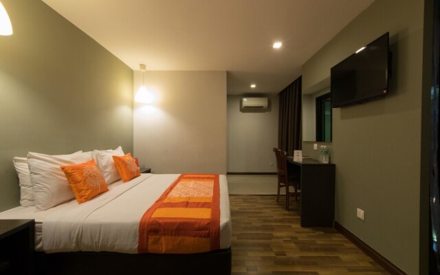 Oyo 125 K Hotel