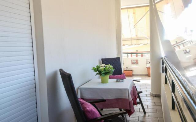 Grand Meteora Central Luxury Apartment