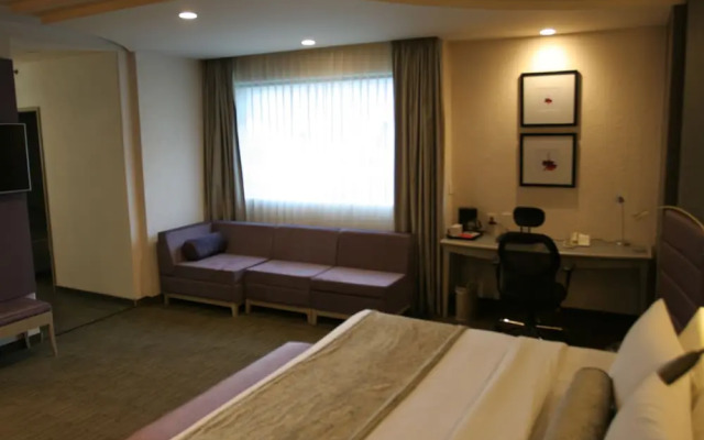 Crowne Plaza Toluca-lancaster