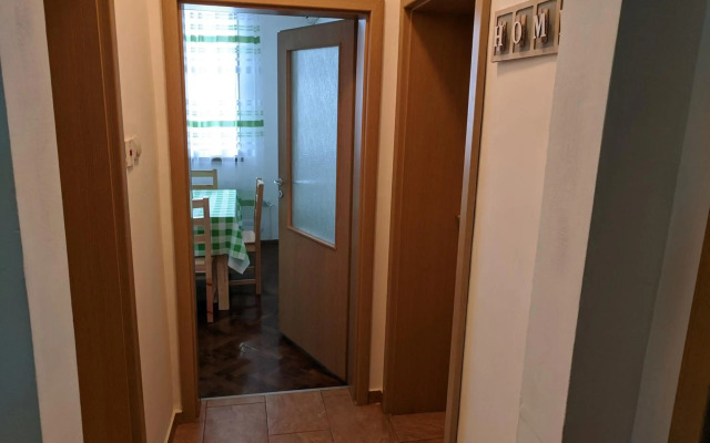 Midtown Place Apartment DORIS 1 with garage