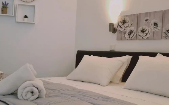 100 AN - Napa Living 20