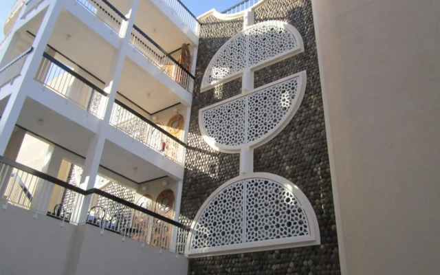 Qurum Beach Hotel