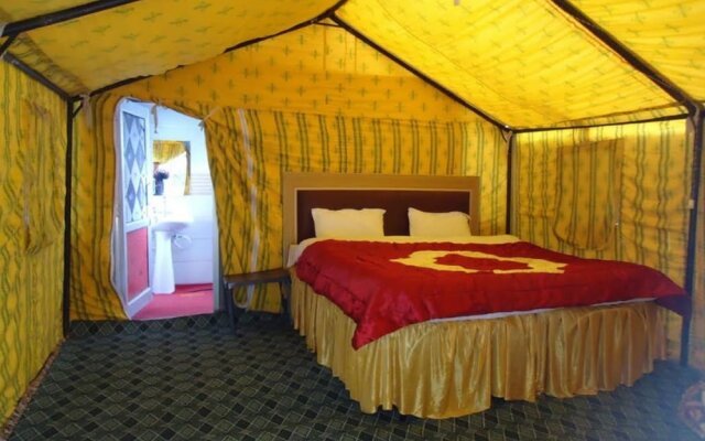 Royal Deluxe Camp