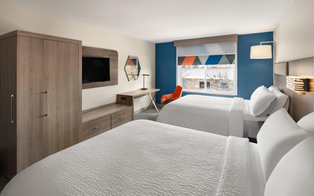 Holiday Inn Express & Suites Cherry by IHG