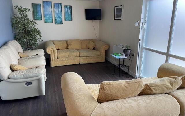 Greenway & Copper Coast Hostel
