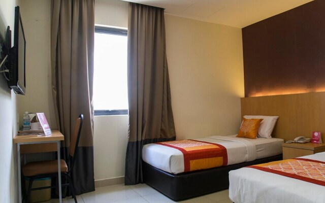 OYO 158 My Signature Hotel