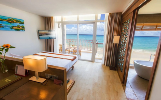 Sandy Beach Non Nuoc Resort