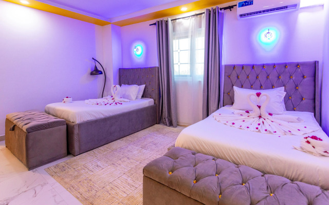 Canary Golden Hotel