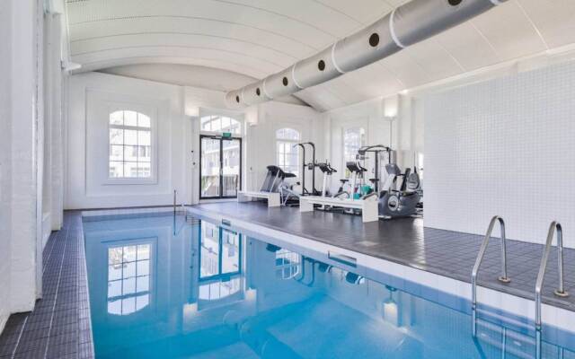 2 Bedroom Penthouse Apartment With City Views