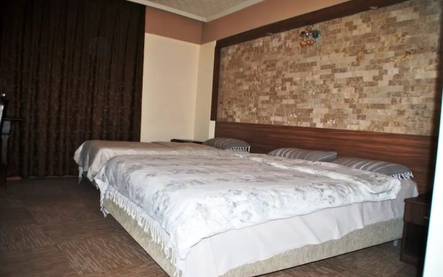 Hera City Hotel