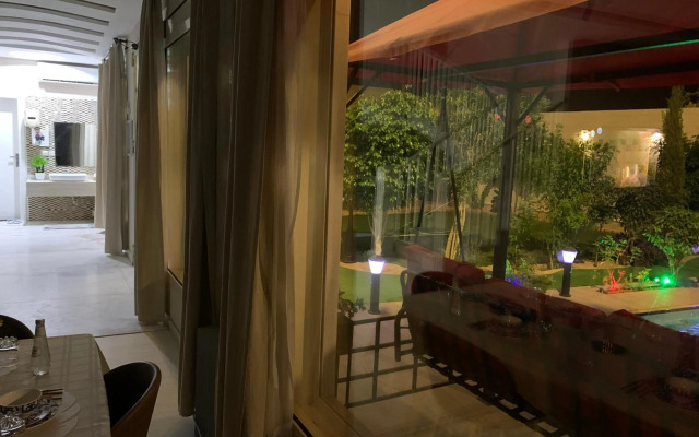 Chalet And Villa Velia