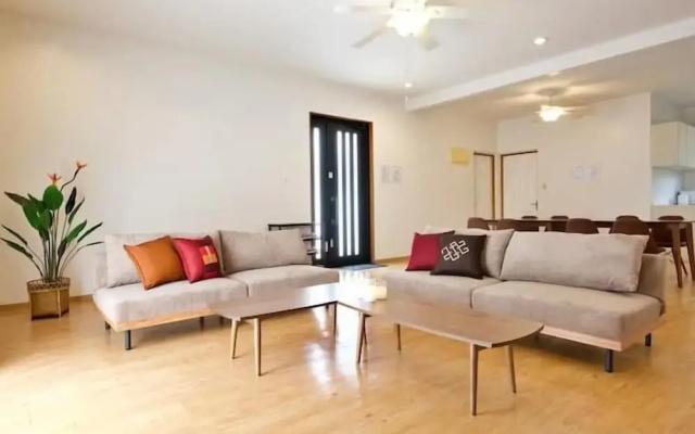 Kin Seaside Hills Town