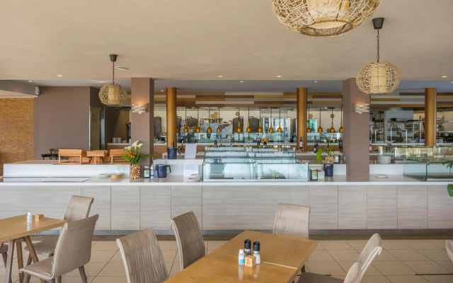 Corissia Harmony Hotel