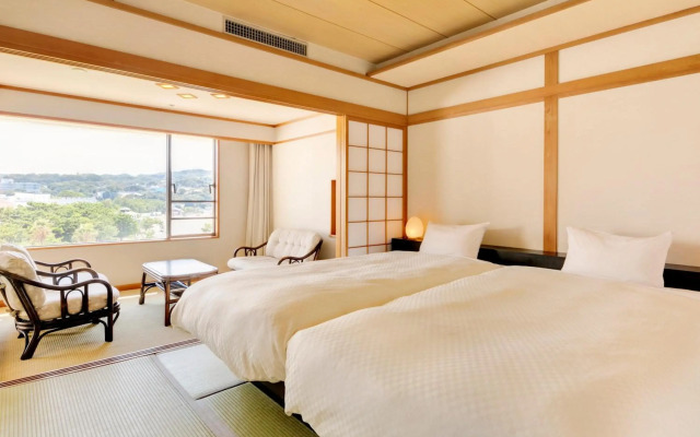 Shiraraso Grand Hotel