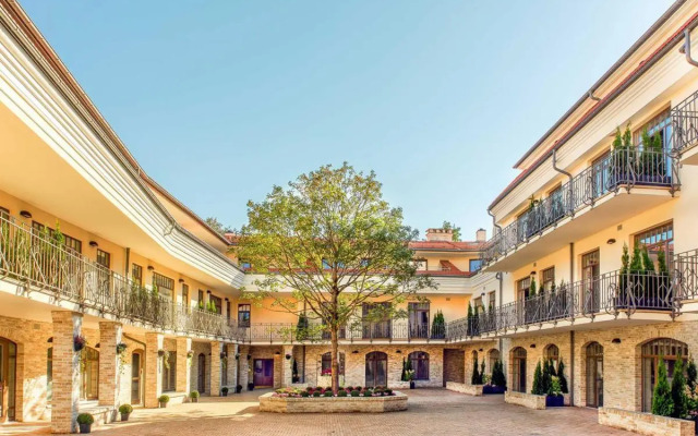 Luxurious Apartment in Vilnius Old Town by Reside Baltic