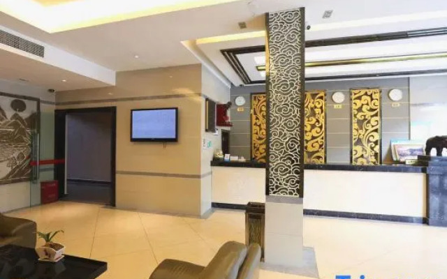 Ruile Hotel (Fuyang Taohuayuan Branch)