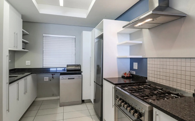 Whale Coast All-Suite-Hotel